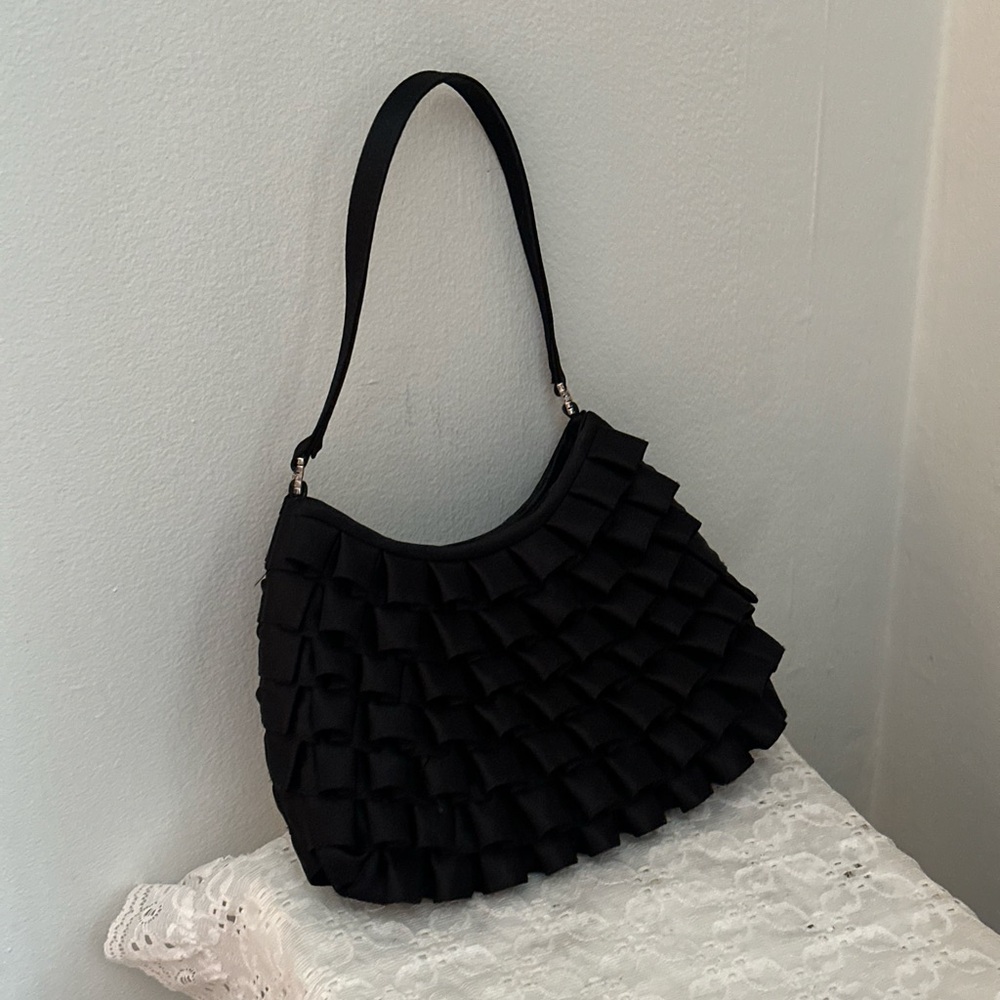 Black ruffle mini bag elegant